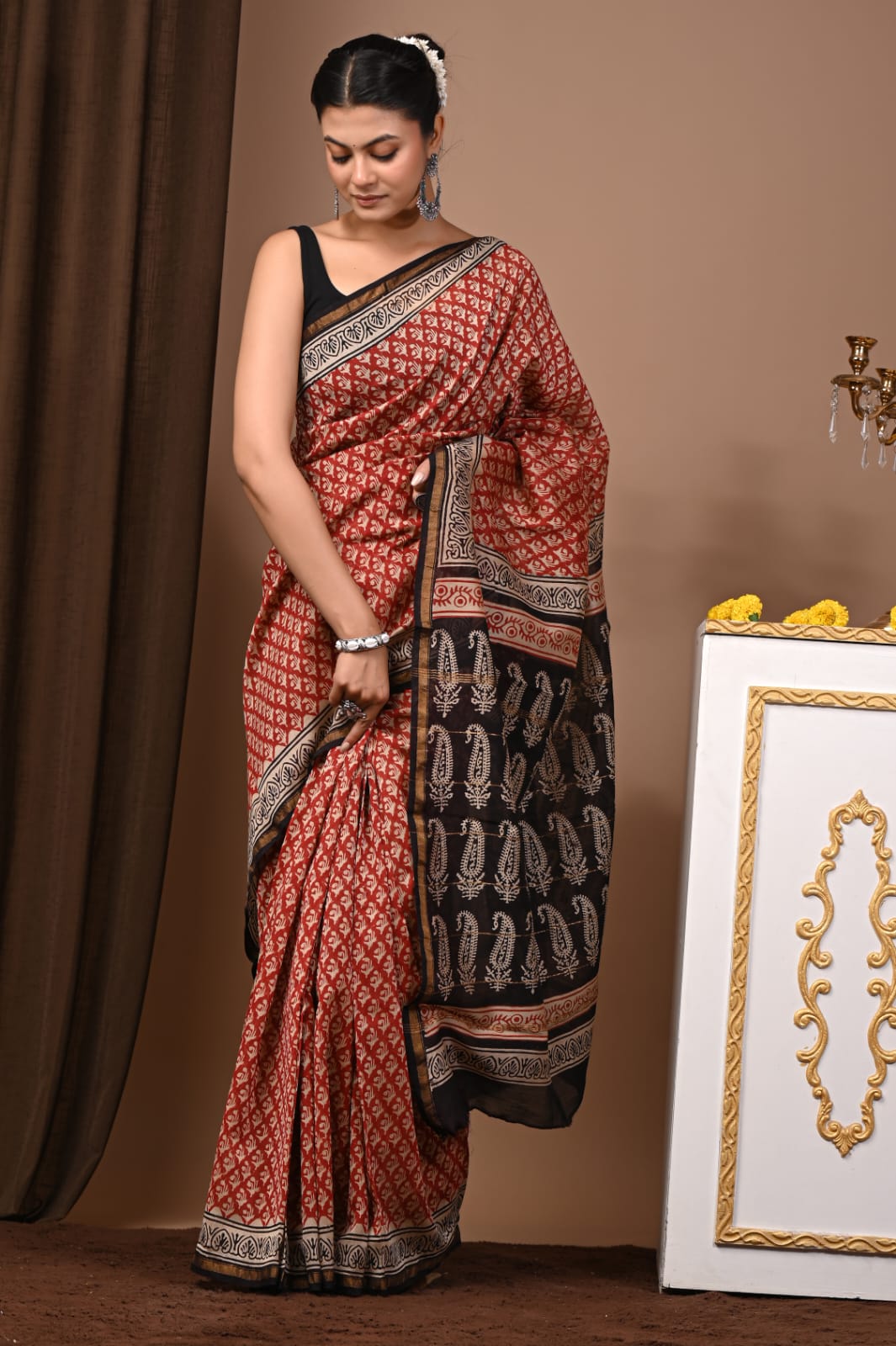 Elegant Handcrafted Chanderi Silk Saree – Indigo Tie-Dye with Golden Border