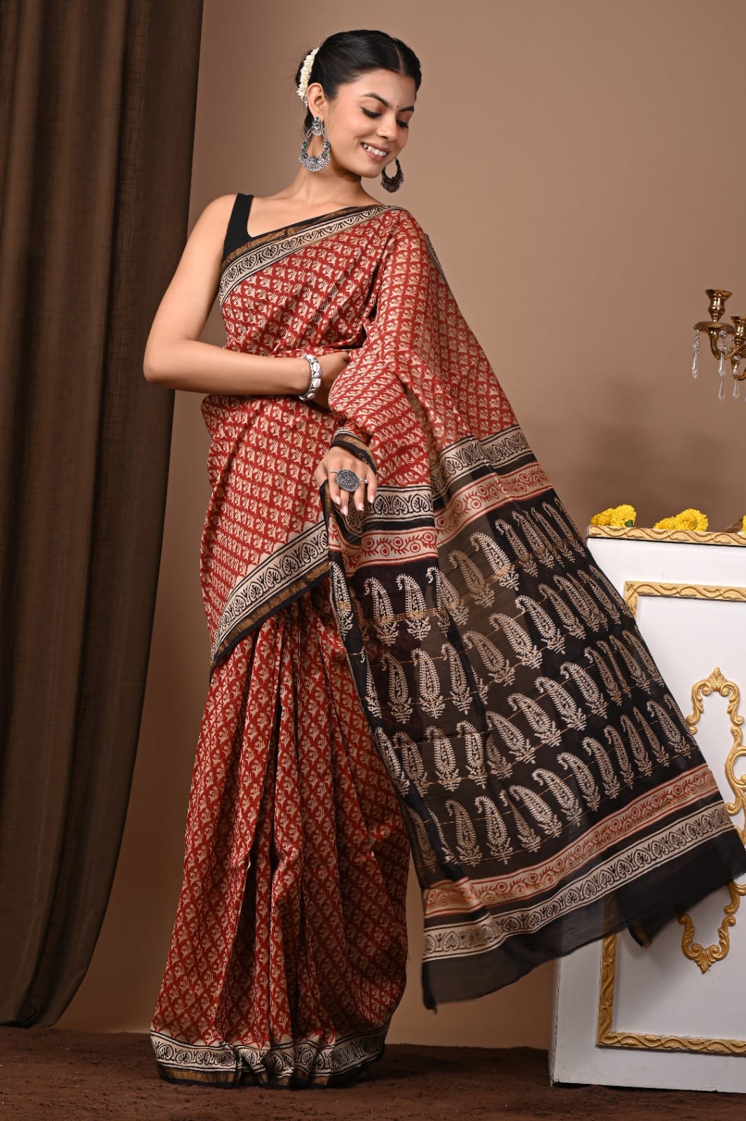 Elegant Handcrafted Chanderi Silk Saree – Indigo Tie-Dye with Golden Border