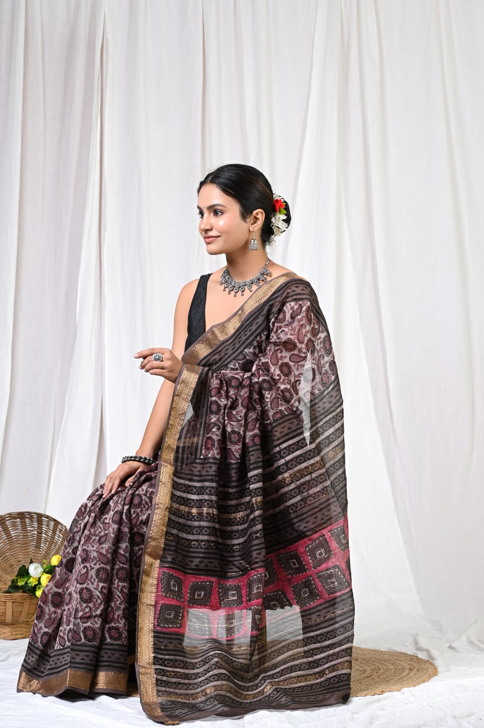 Maheshwari Silk Saree – Timeless Grace