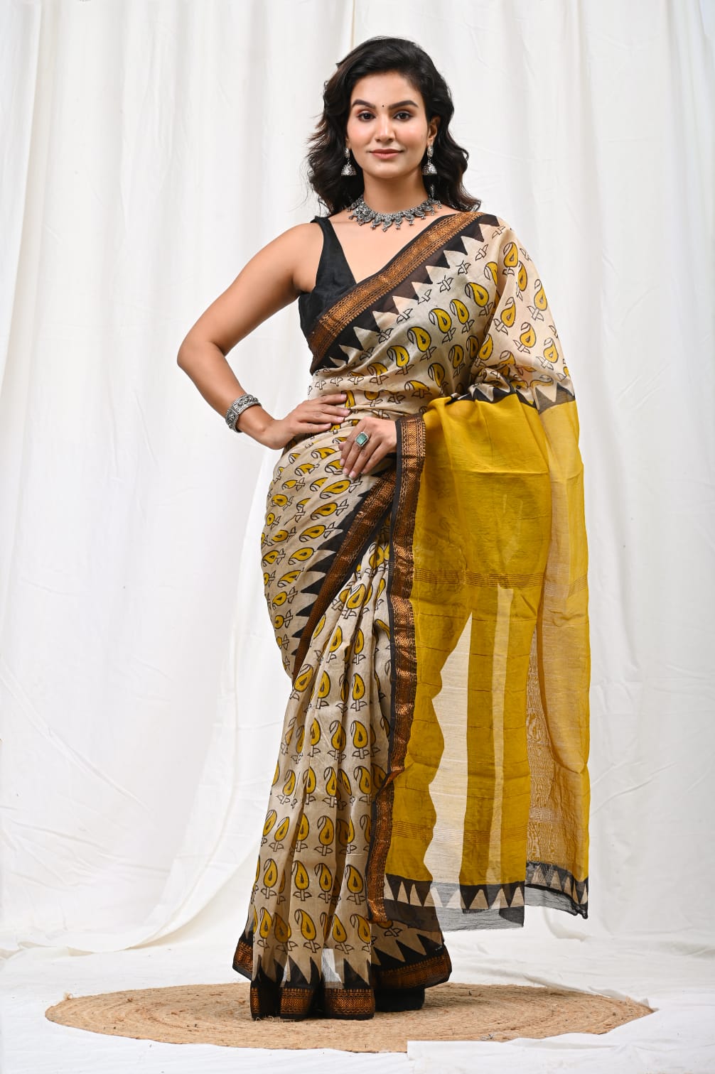 Maheshwari Silk Saree with Blouse – Lightweight Luxury