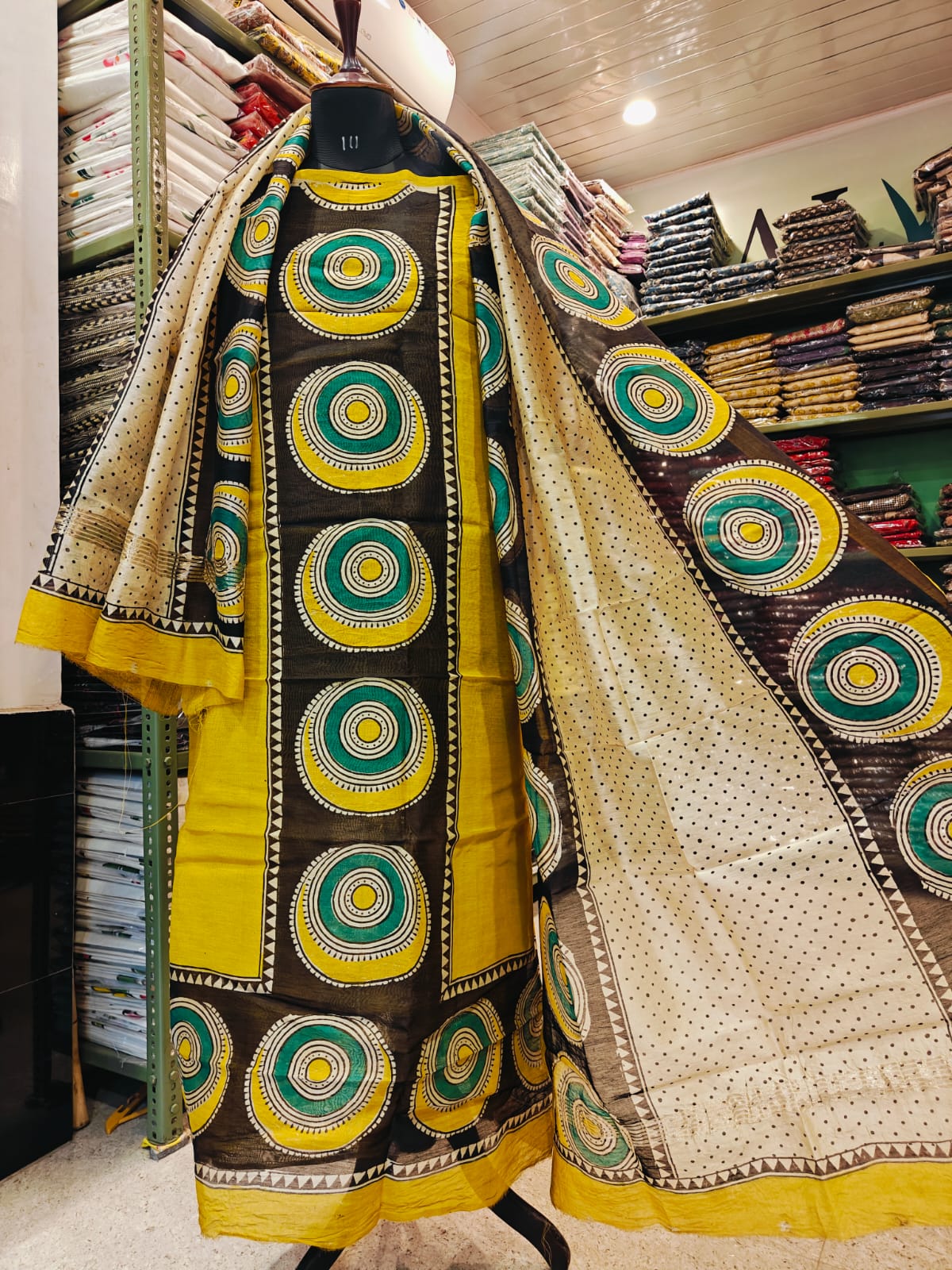 Maheshwari Suit – Traditional Beauty & Grace