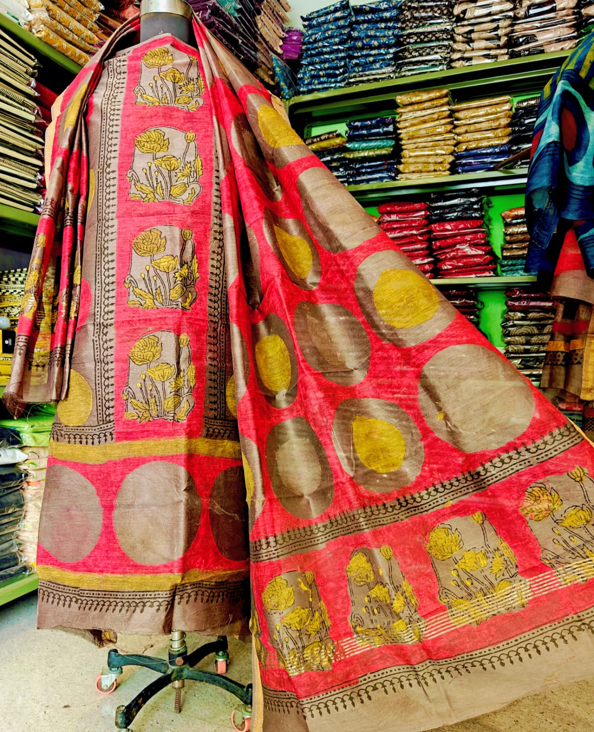Maheshwari Suit – Elegant Traditional Wear