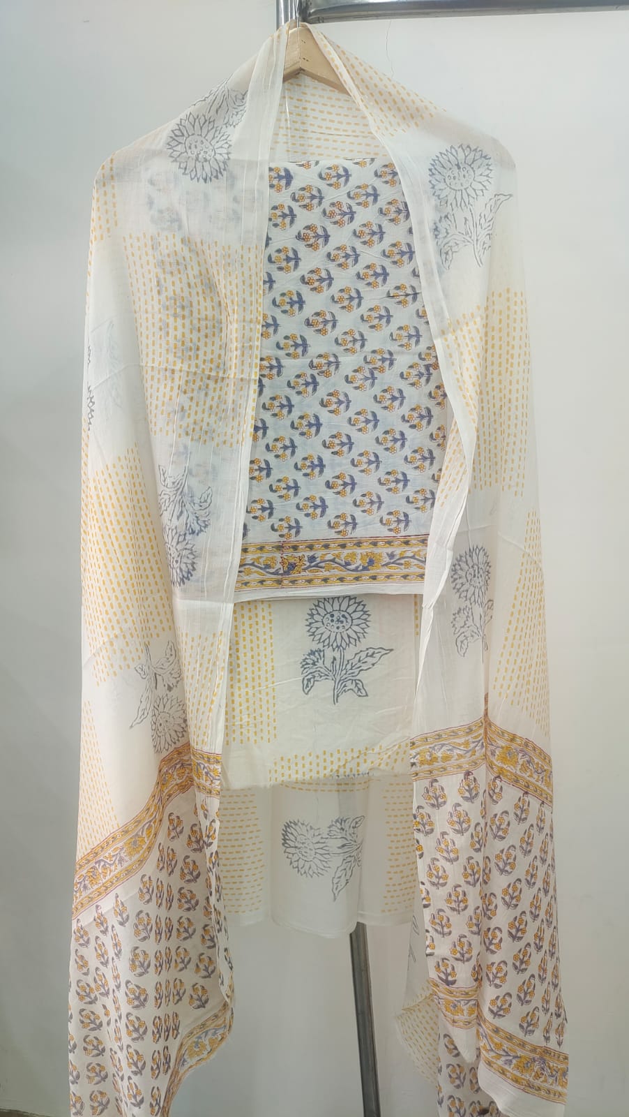 Elegant Cotton Suit with Dupatta
